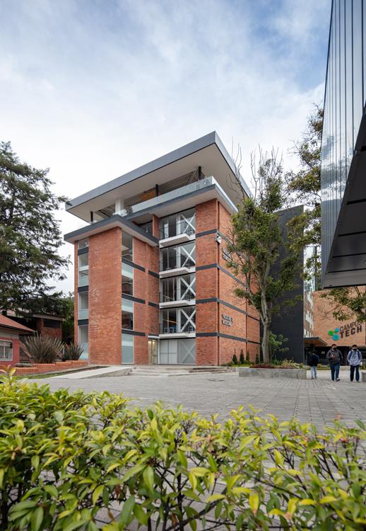 Edificio de las Facultades-Campus Tech – Universidad del Azuay